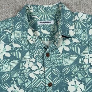 Tommy Bahama Mens Medium Floral Textured Short Sleeve Hawaiian Button Up Shirt